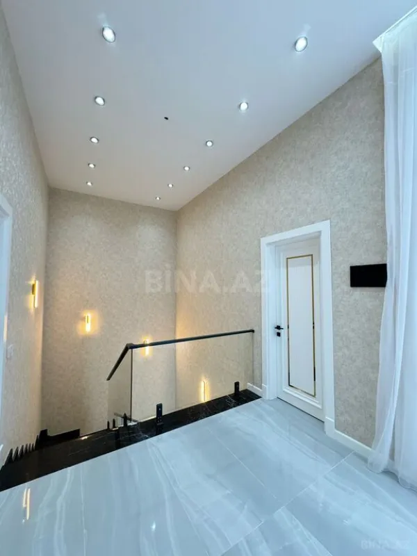 Satılır 6 otaqlı həyət evi 250 m²