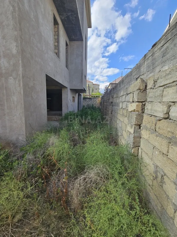 Satılır 7 otaqlı həyət evi 430 m²
