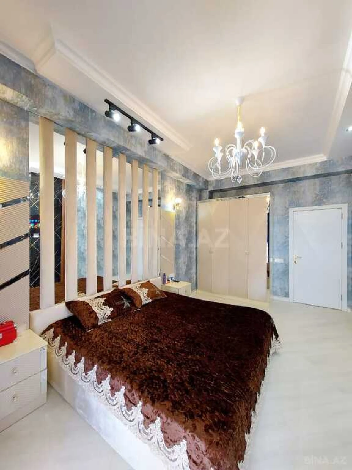 Satılır 3 otaqlı mənzil 84 m²