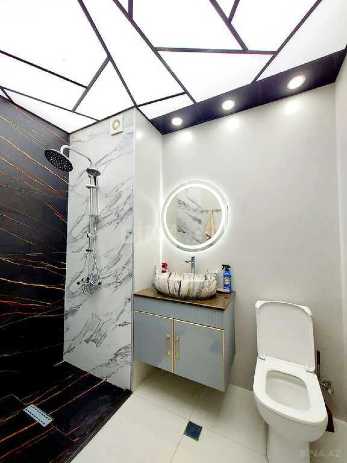 Satılır 3 otaqlı mənzil 84 m²