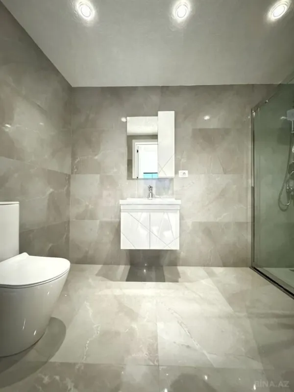 Satılır 6 otaqlı həyət evi 400 m²