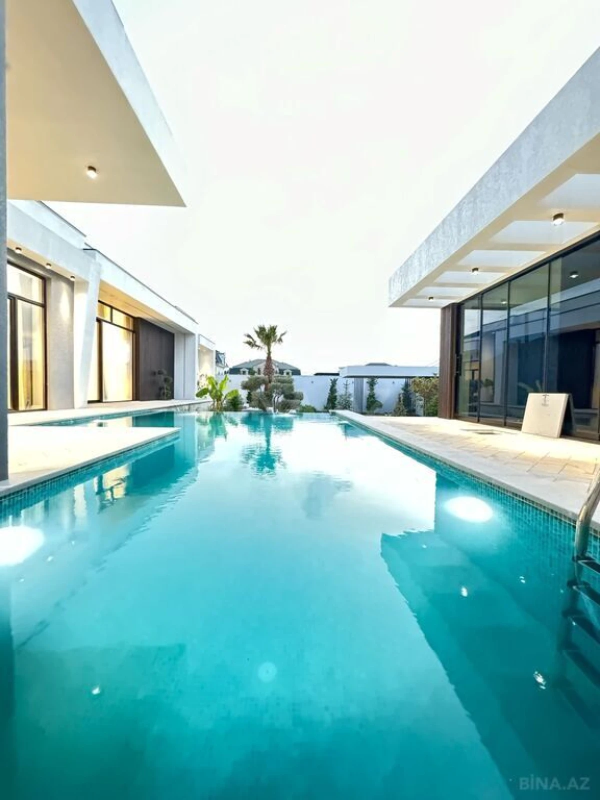 Satılır 6 otaqlı həyət evi 400 m²