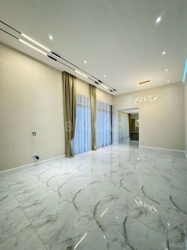 Satılır 6 otaqlı həyət evi 400 m²