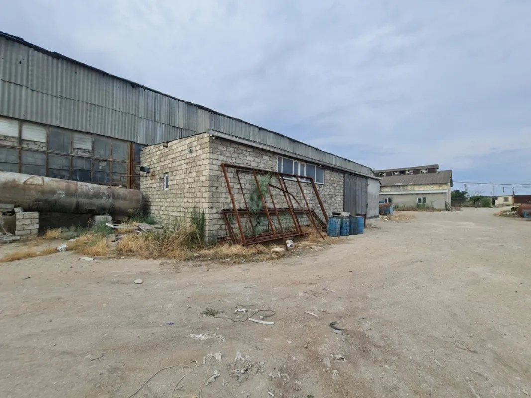 Satılır obyekt 4600 m²