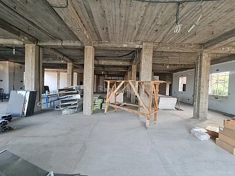 Satılır obyekt 4600 m²