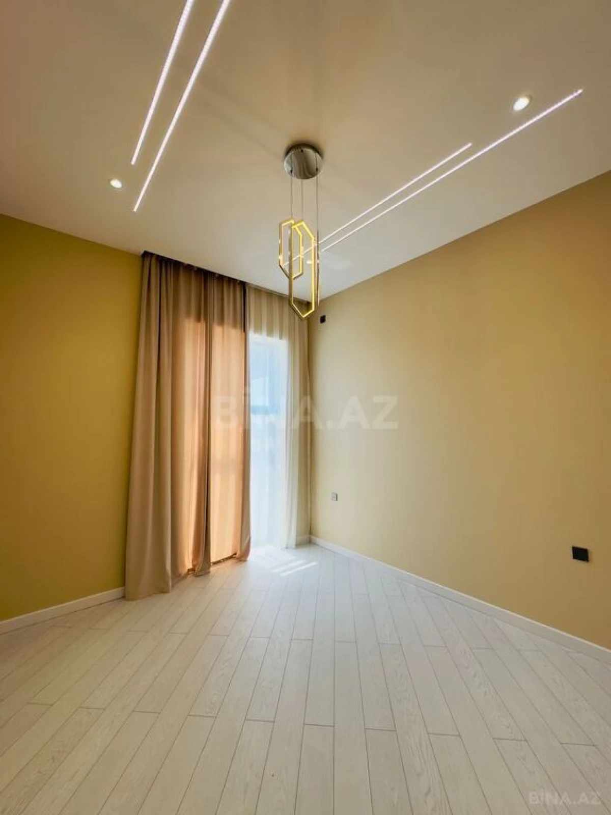 Satılır 4 otaqlı həyət evi 160 m²