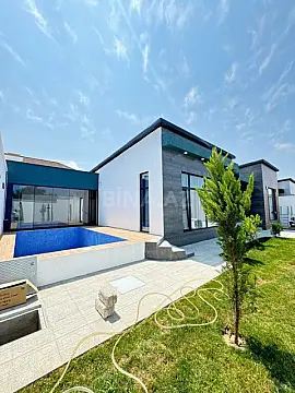 Satılır 4 otaqlı həyət evi 160 m²