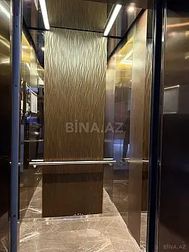 Satılır 4 otaqlı mənzil 288 m²