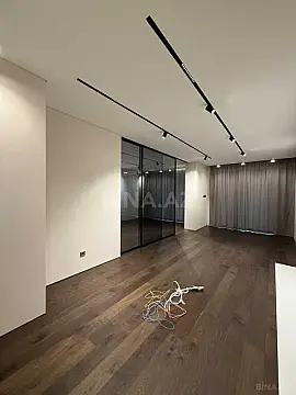 Satılır 4 otaqlı mənzil 288 m²