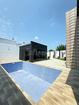 Satılır 4 otaqlı həyət evi 180 m²