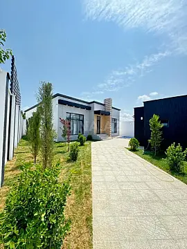 Satılır 4 otaqlı həyət evi 180 m²