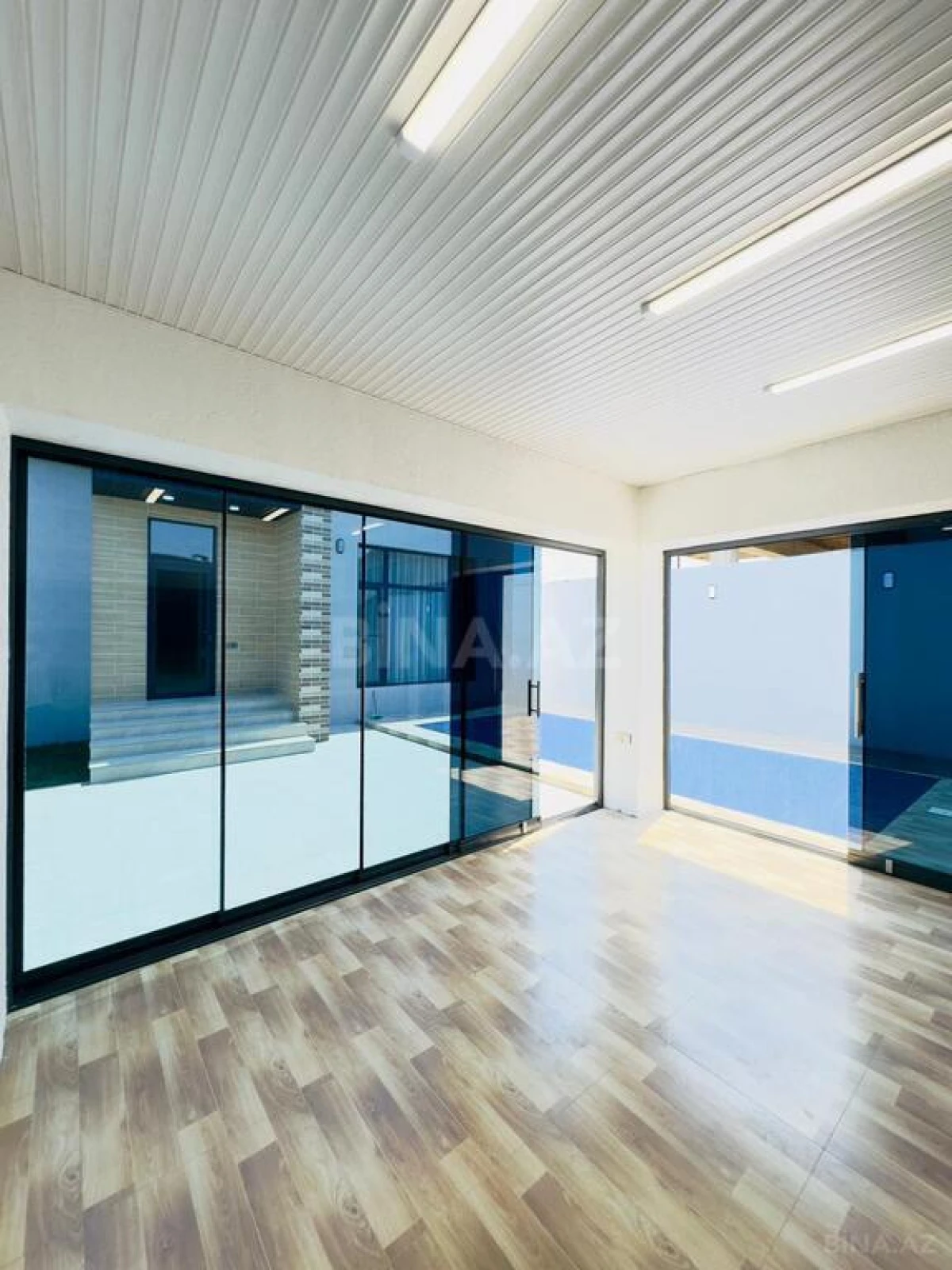 Satılır 4 otaqlı həyət evi 180 m²