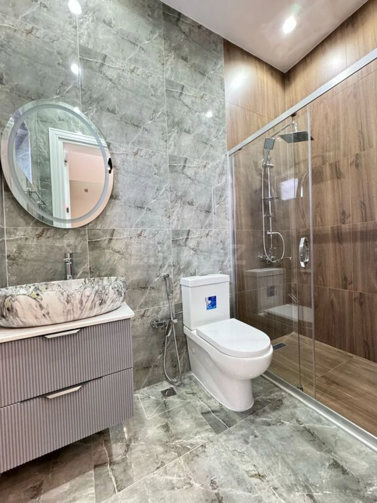 Satılır 4 otaqlı həyət evi 180 m²