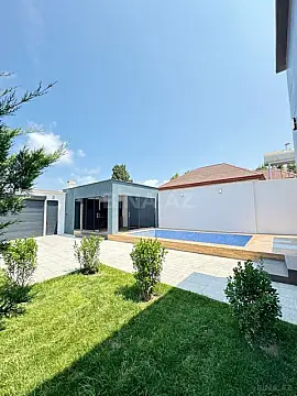 Satılır 4 otaqlı həyət evi 180 m²