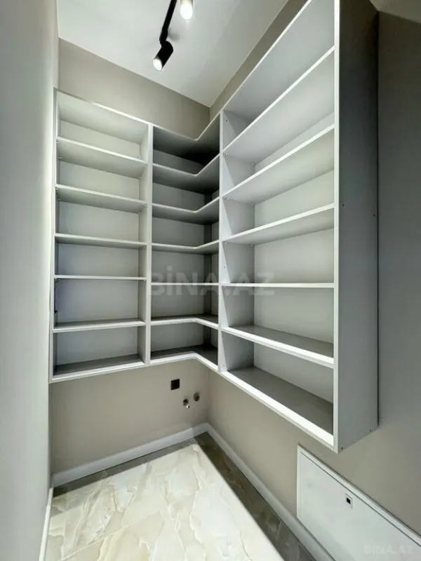 Satılır 4 otaqlı həyət evi 180 m²