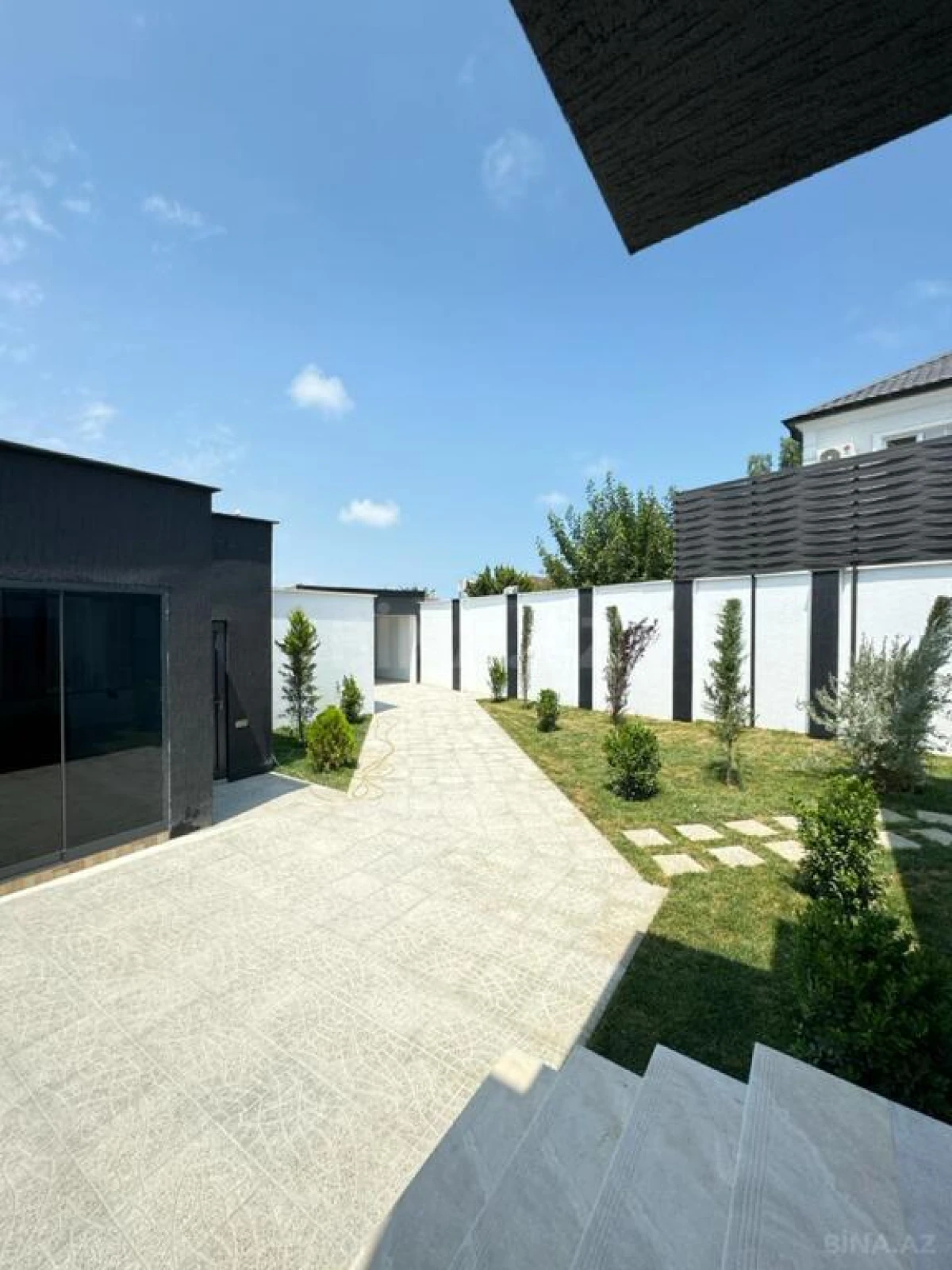 Satılır 4 otaqlı həyət evi 180 m²