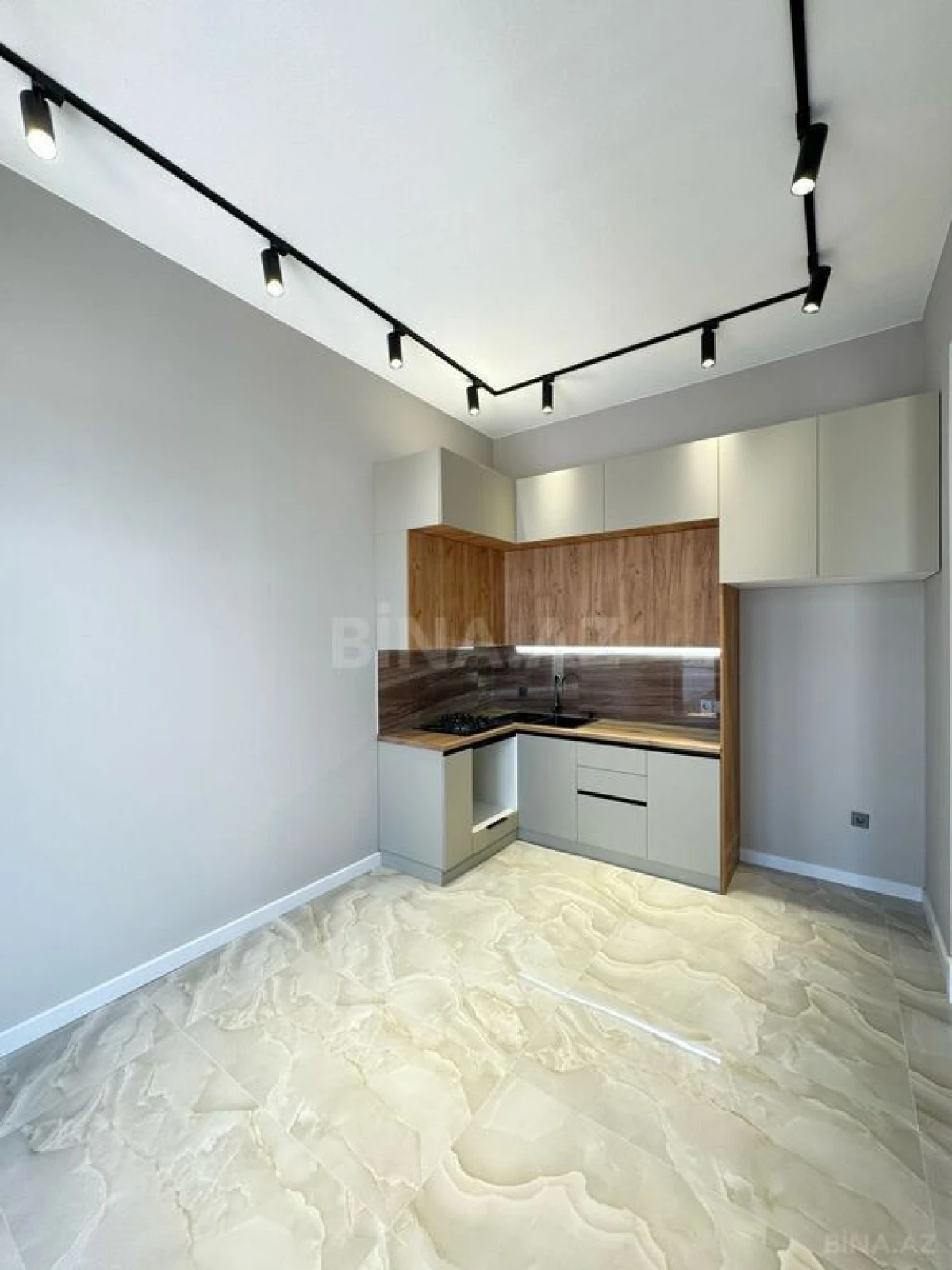 Satılır 4 otaqlı həyət evi 180 m²