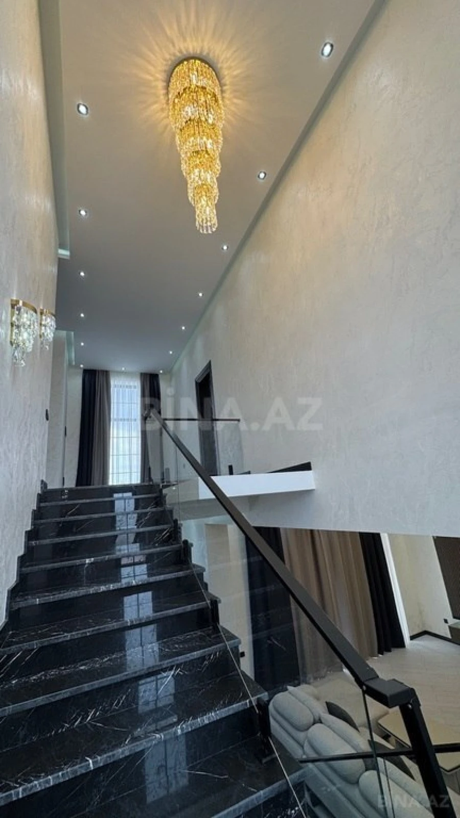 Satılır 4 otaqlı həyət evi 220 m²