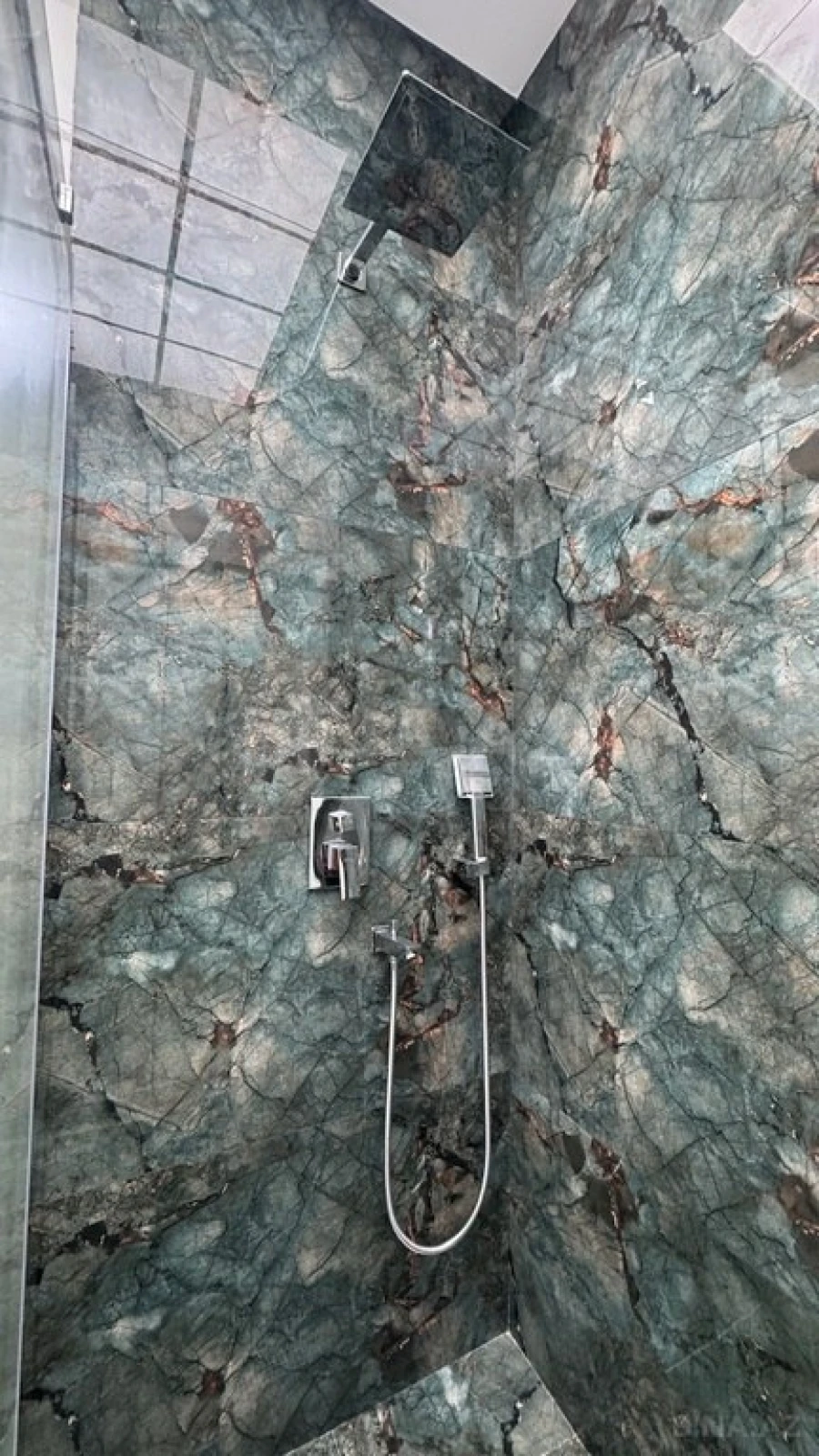 Satılır 4 otaqlı həyət evi 220 m²