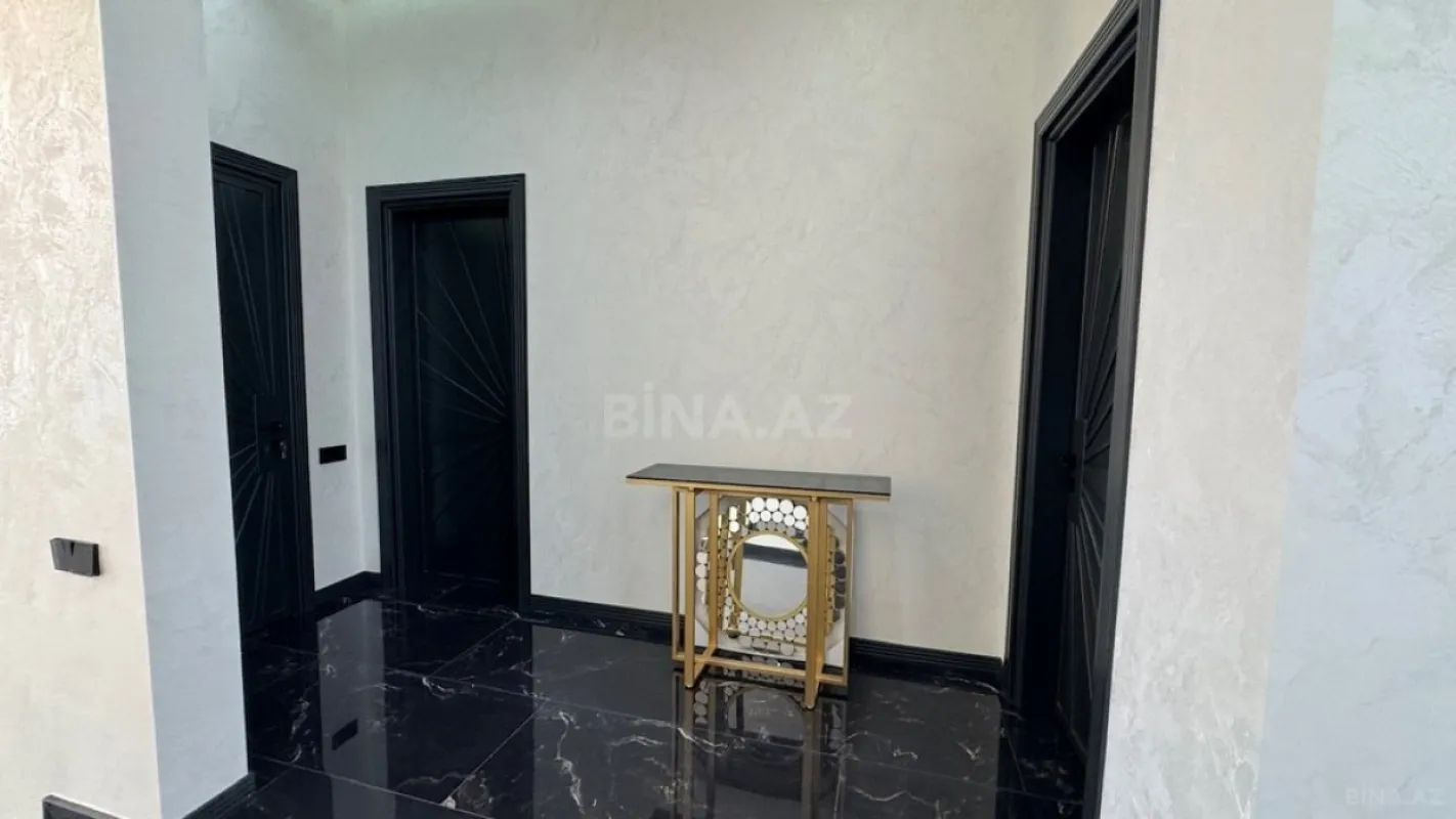 Satılır 4 otaqlı həyət evi 220 m²