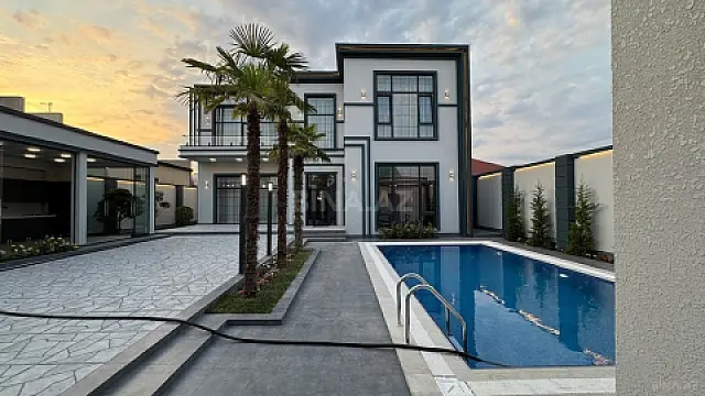 Satılır 4 otaqlı həyət evi 220 m²