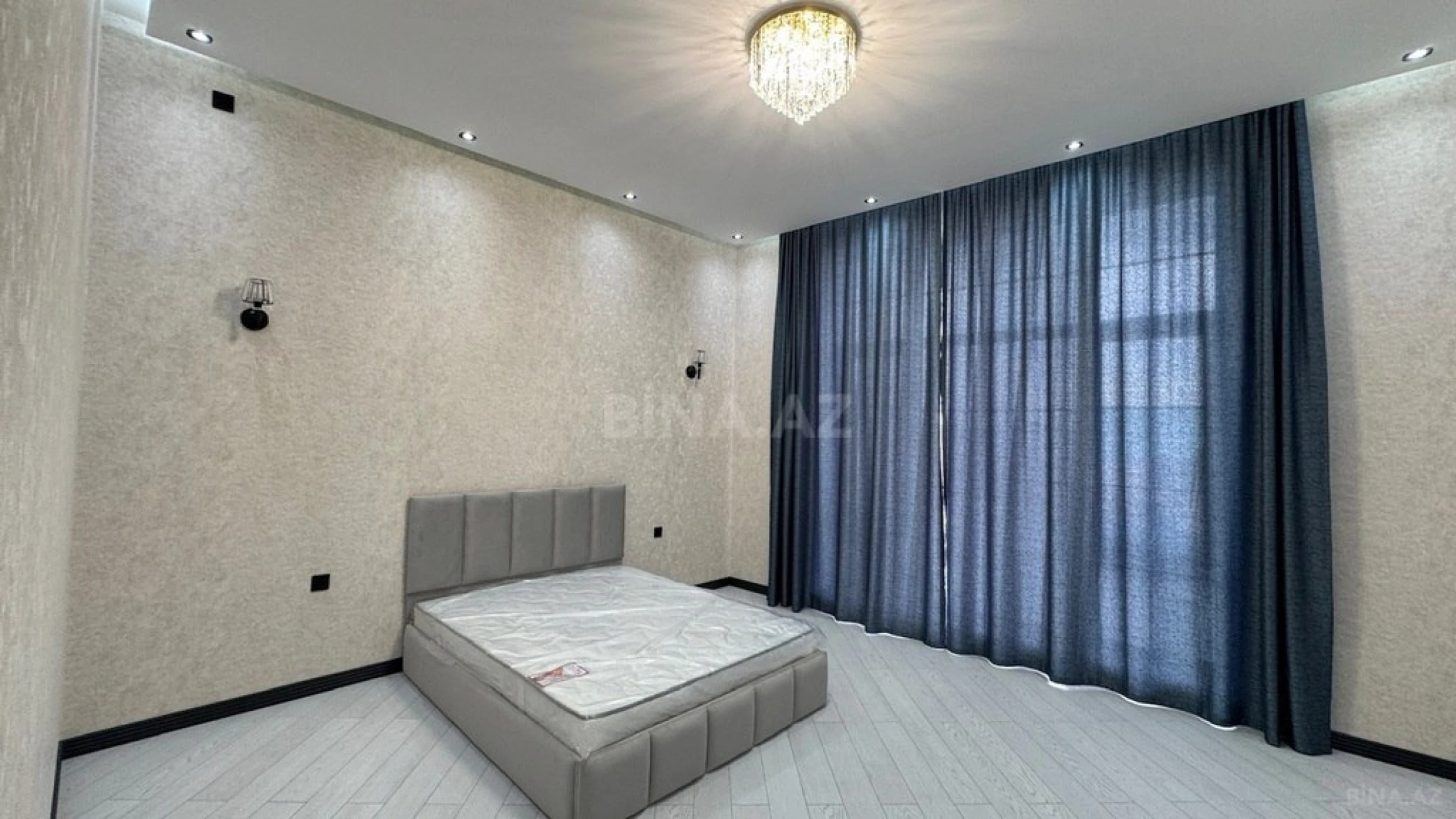 Satılır 4 otaqlı həyət evi 220 m²