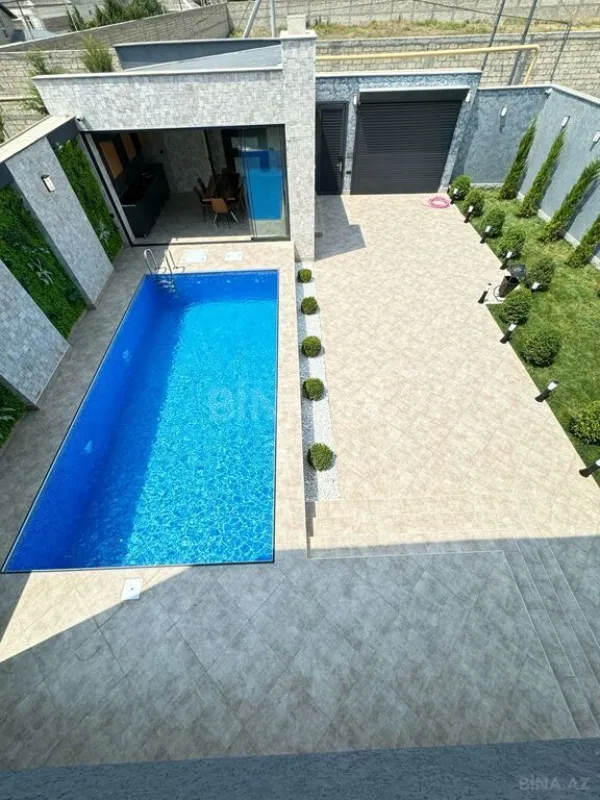 Satılır 6 otaqlı həyət evi 300 m²