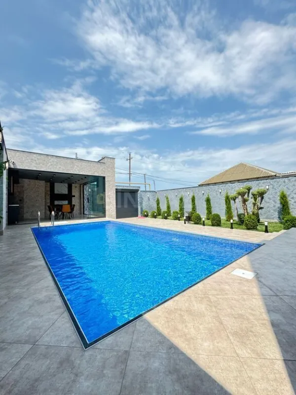 Satılır 6 otaqlı həyət evi 300 m²