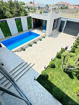 Satılır 6 otaqlı həyət evi 300 m²