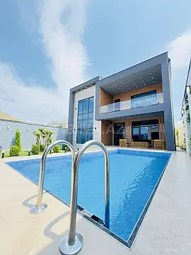 Satılır 6 otaqlı həyət evi 300 m²