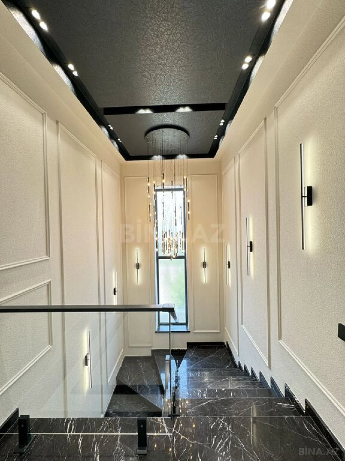 Satılır 6 otaqlı həyət evi 300 m²