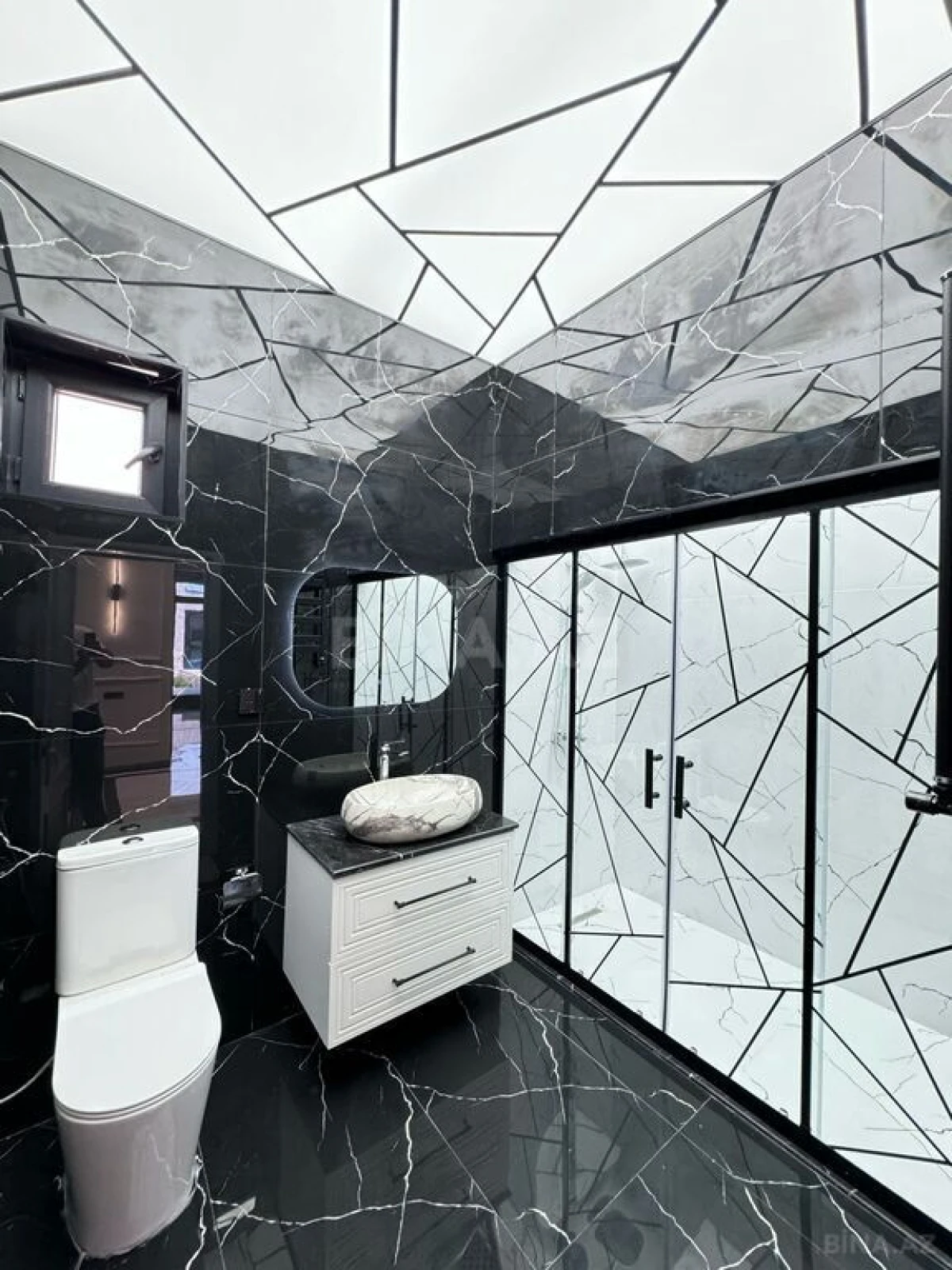 Satılır 6 otaqlı həyət evi 300 m²