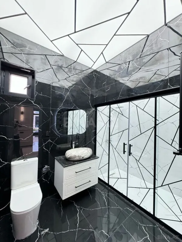 Satılır 6 otaqlı həyət evi 300 m²