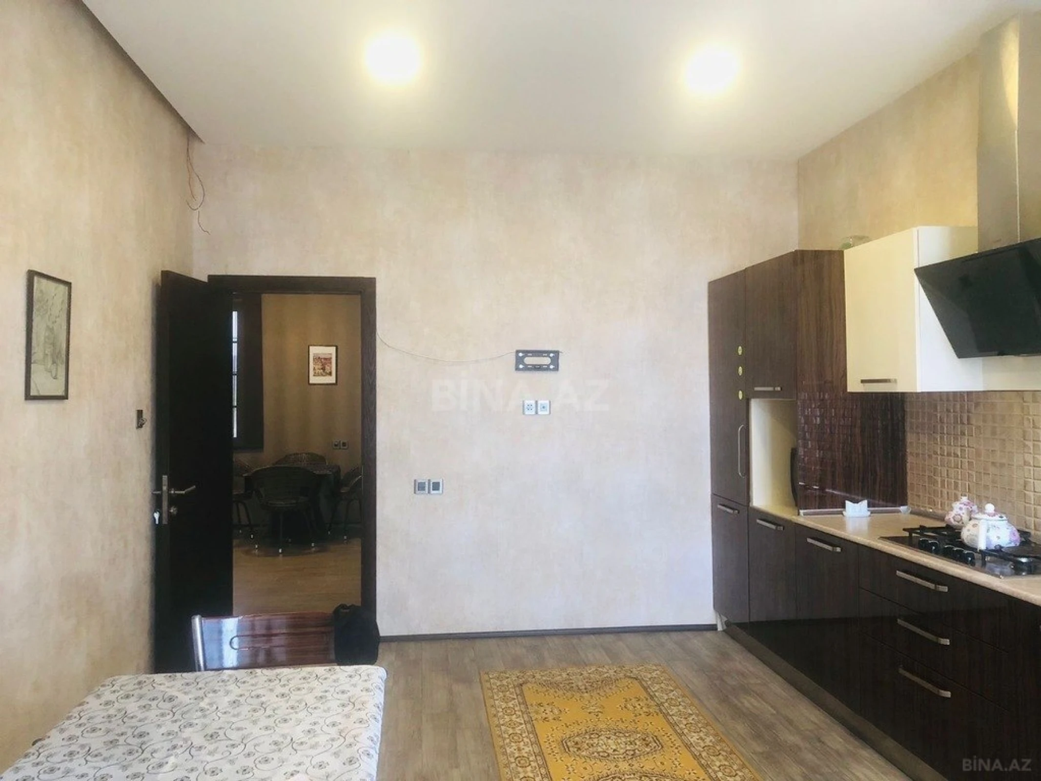 Satılır 4 otaqlı həyət evi 280 m²