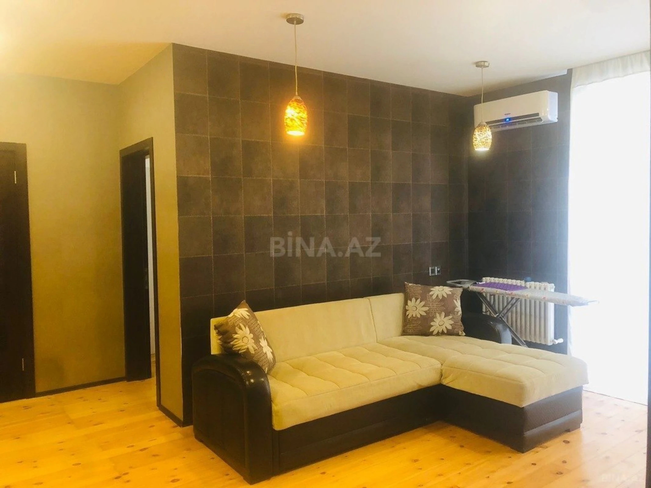 Satılır 4 otaqlı həyət evi 280 m²