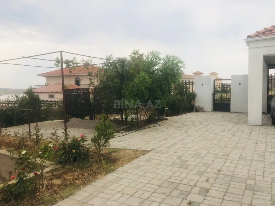 Satılır 4 otaqlı həyət evi 280 m²