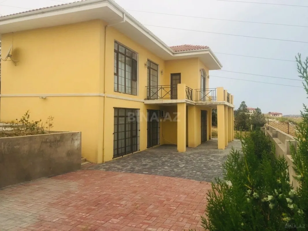 Satılır 4 otaqlı həyət evi 280 m²