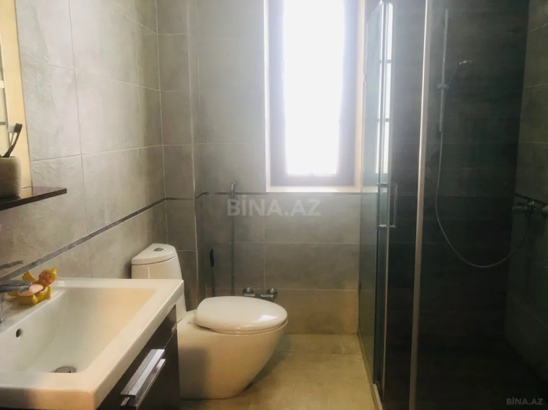 Satılır 4 otaqlı həyət evi 280 m²