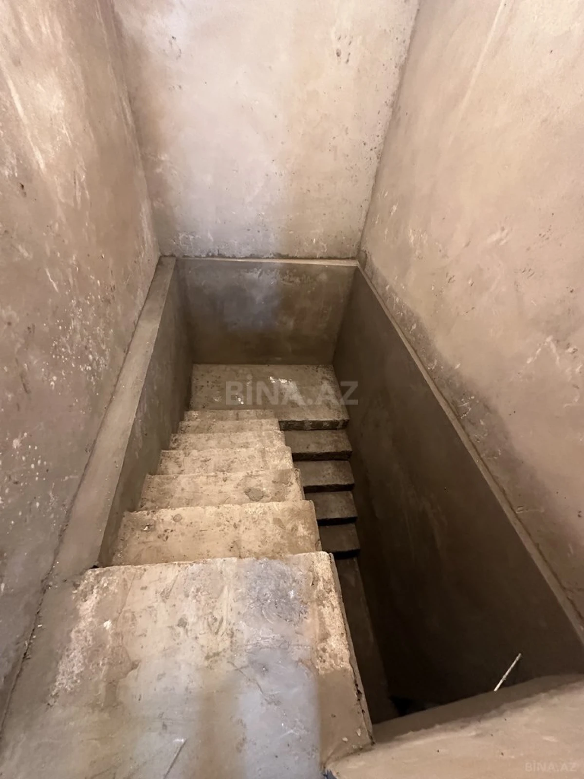 Kirayə verilir obyekt 377 m²