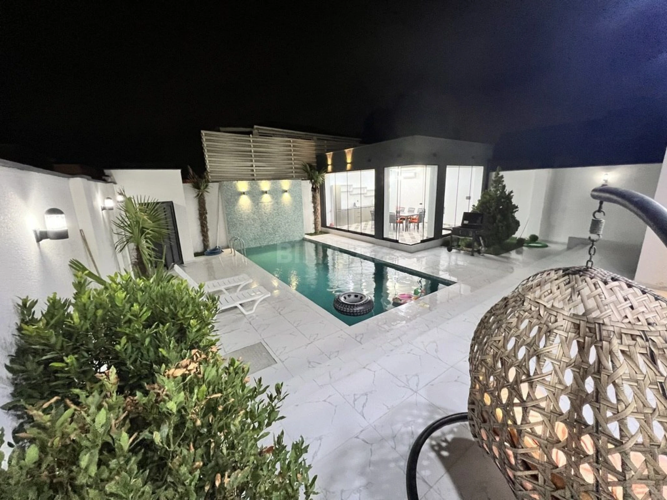 Kirayə verilir 4 otaqlı həyət evi 300 m²