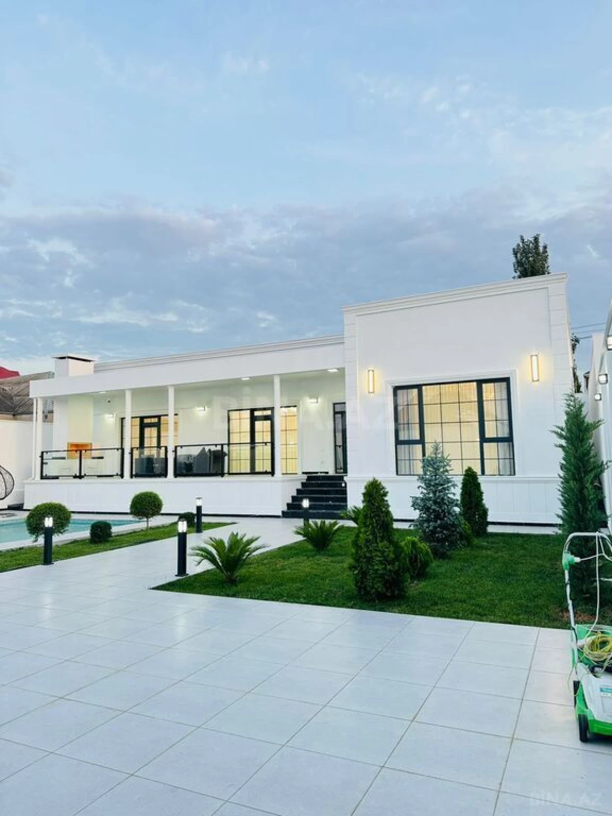 Satılır 4 otaqlı həyət evi 200 m²