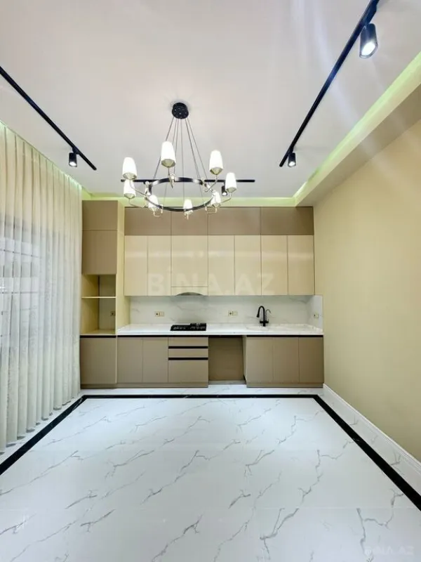 Satılır 4 otaqlı həyət evi 200 m²