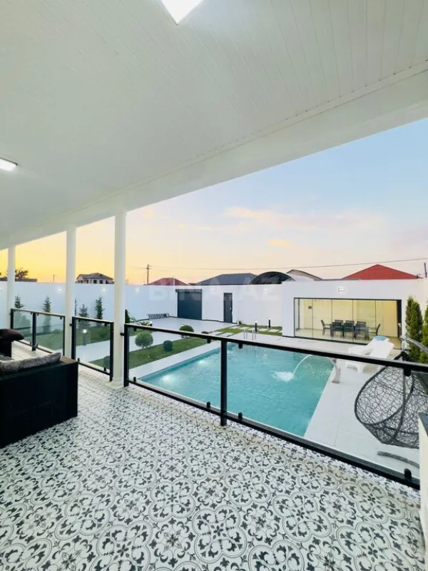 Satılır 4 otaqlı həyət evi 200 m²