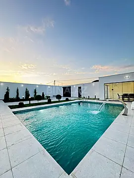 Satılır 4 otaqlı həyət evi 200 m²