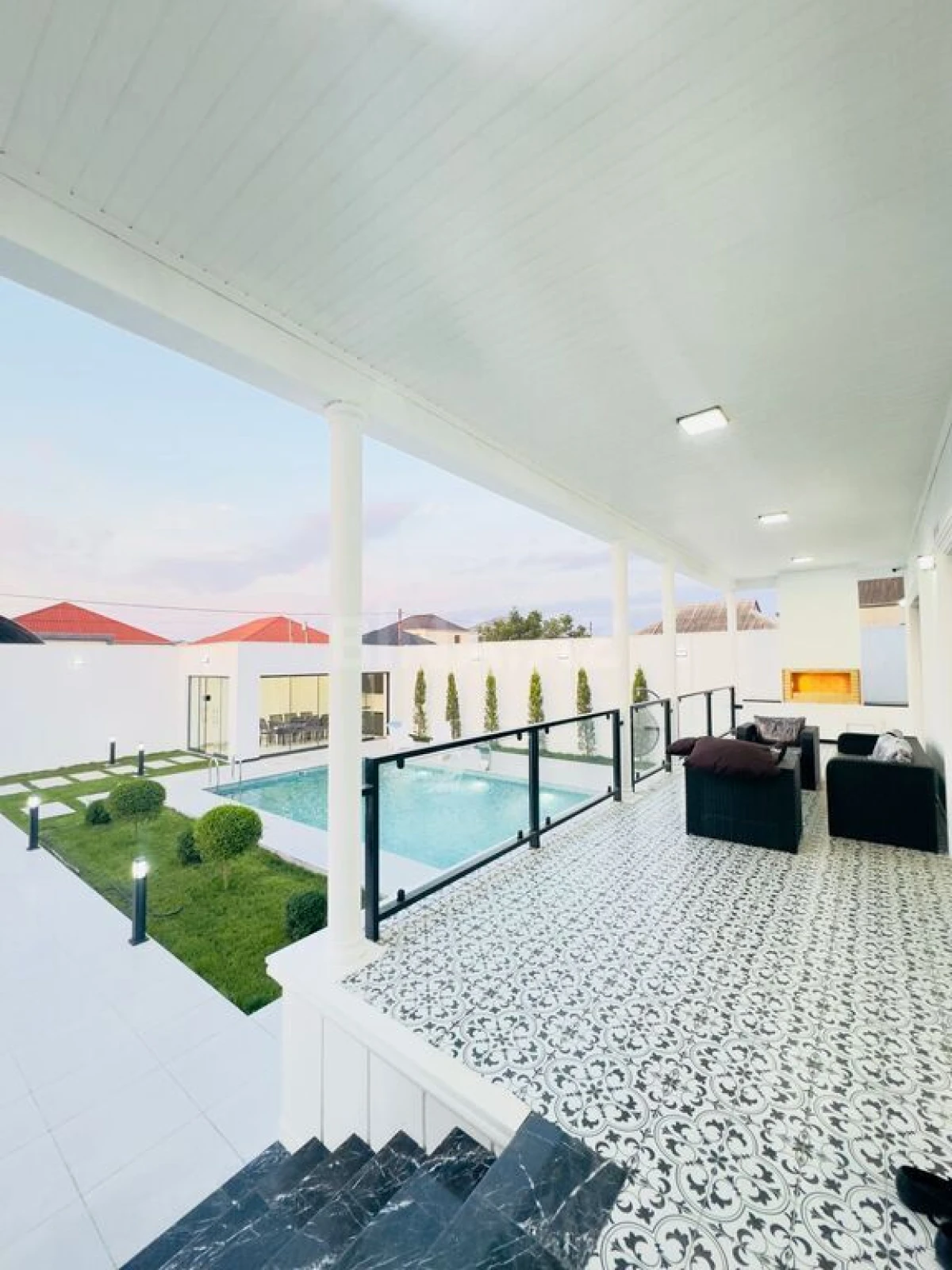 Satılır 4 otaqlı həyət evi 200 m²