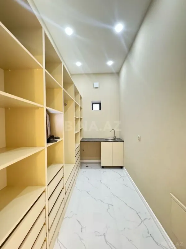 Satılır 4 otaqlı həyət evi 200 m²