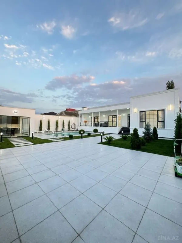 Satılır 4 otaqlı həyət evi 200 m²