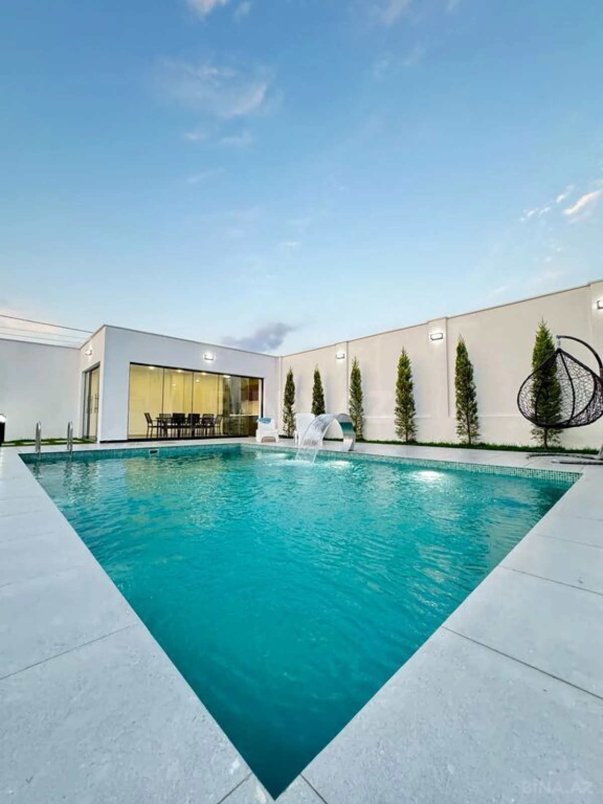 Satılır 4 otaqlı həyət evi 200 m²