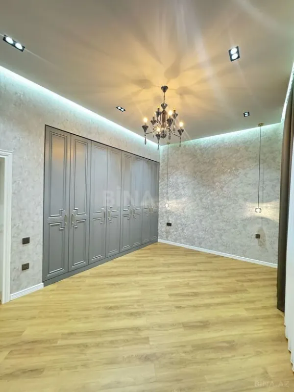Satılır 4 otaqlı həyət evi 200 m²