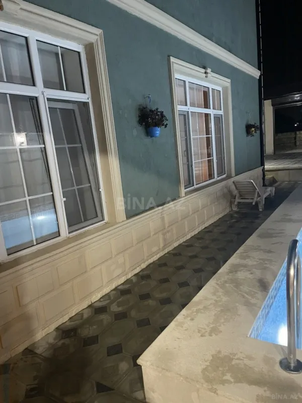 Kirayə verilir 5 otaqlı həyət evi 300 m²